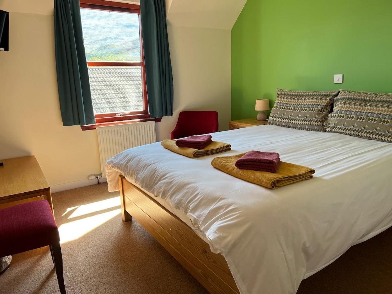Lochailort Inn 3*